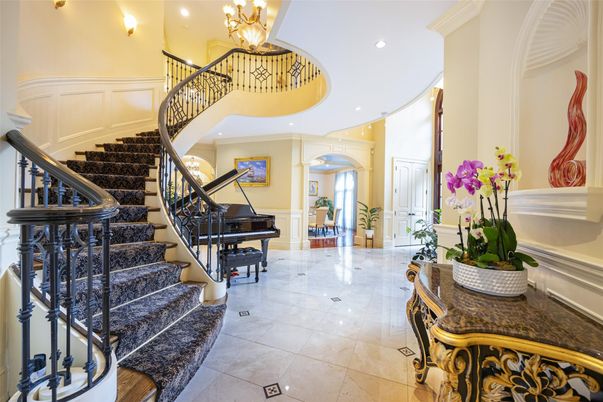 Interior, Piano, Recessed Lighting