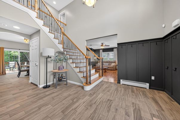 Interior, Recessed Lighting, Wood Texture Flooring
