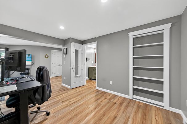 Home Office, Interior, Recessed Lighting, Wood Texture Flooring