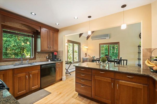 Dining room, Interior, Kitchen, Pendant Lights, Recessed Lighting, Wood Texture Flooring