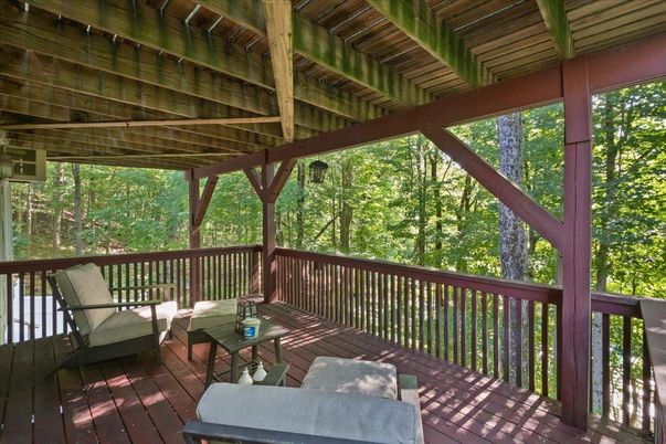 Exterior, Wooden Beams
