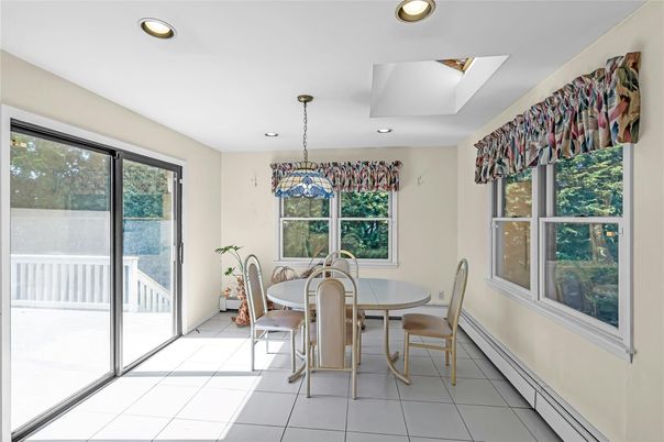Dining room, Interior, Recessed Lighting