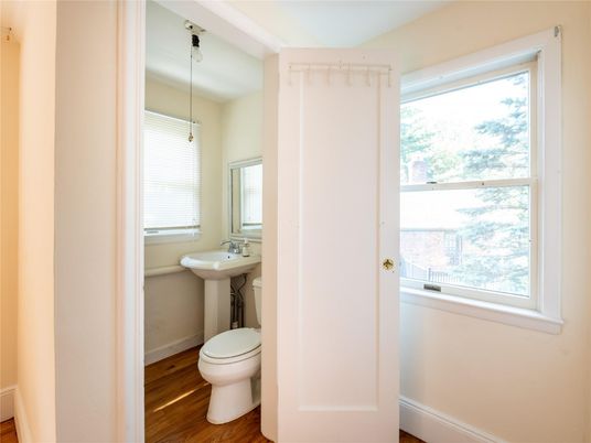 Bathroom, Interior, Pendant Lights, Wood Texture Flooring