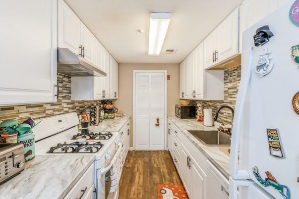 Interior, Kitchen, Wood Texture Flooring