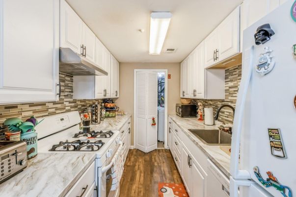 Interior, Kitchen, Wood Texture Flooring