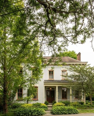 Exterior, Facade, American Foursquare
