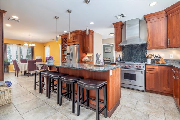 Dining room, Interior, Kitchen, Pendant Lights, Recessed Lighting, Stainless Steel Appliances