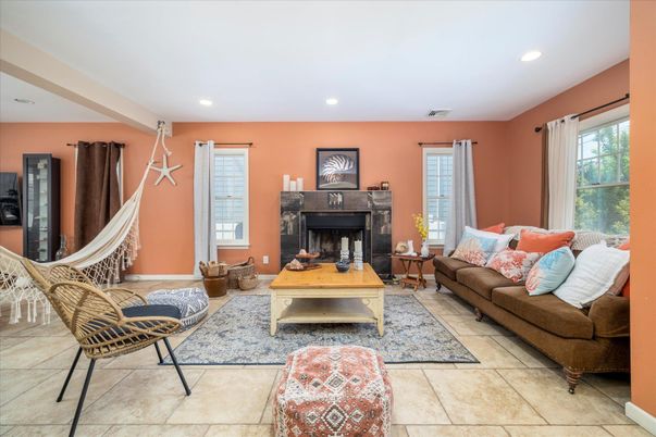 Fireplace, Interior, Living room, Recessed Lighting