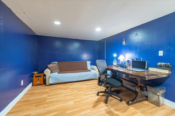 Home Office, Interior, Recessed Lighting, Wood Texture Flooring