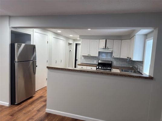 Interior, Kitchen, Recessed Lighting, Wood Texture Flooring