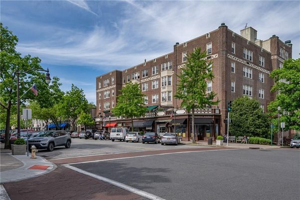 Exterior, Facade, Condo Building