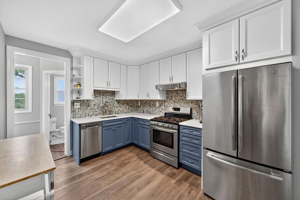 Interior, Kitchen, Stainless Steel Appliances, Wood Texture Flooring