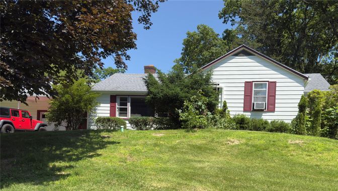 Backyard, Exterior, Facade, Cape Cod