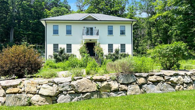 Backyard, Exterior, Facade, Georgian