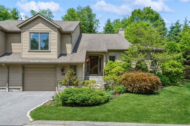 Attached, Exterior, Facade, Cape Cod