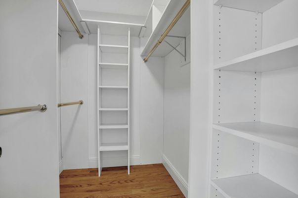 Interior, Walk-in Closets, Wood Texture Flooring