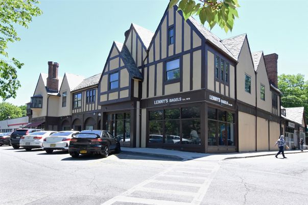 Exterior, Facade, Tudor Revival