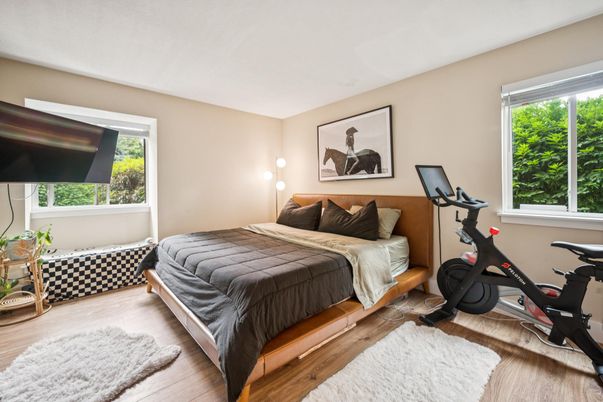 Bedroom, Fitness Equipment, Interior, Wood Texture Flooring