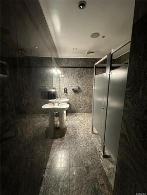 Bathroom, Elevator, Interior, Recessed Lighting