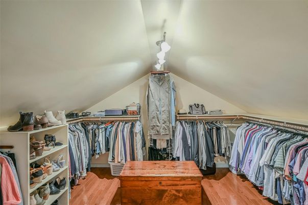 Interior, Walk-in Closets, Wood Texture Flooring