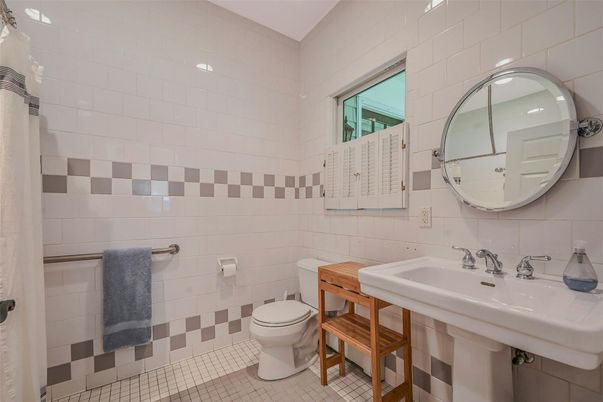 Bathroom, Interior