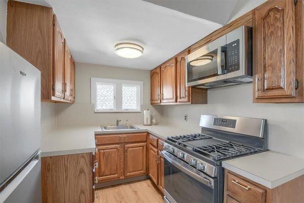 Interior, Kitchen, Stainless Steel Appliances, Wood Texture Flooring