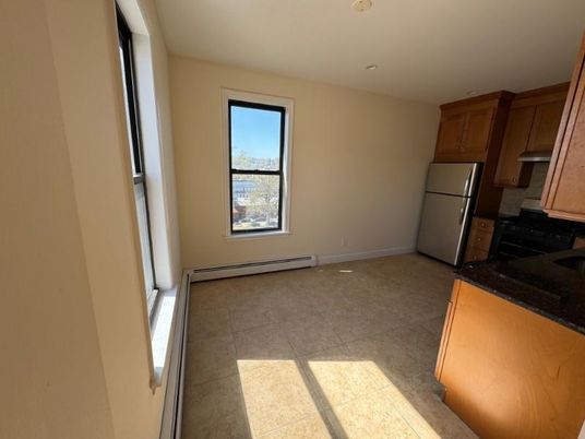 Empty room, Interior, Kitchen, Recessed Lighting