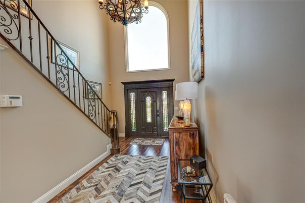 Chandelier, Interior, Wood Texture Flooring