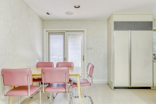 Dining room, Interior, Recessed Lighting
