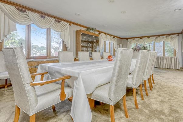 Dining room, Interior, Recessed Lighting