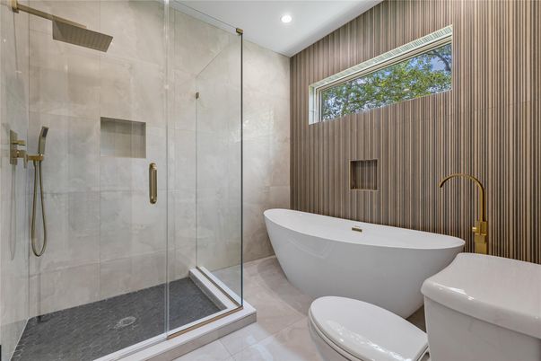 Bathroom, Free Standing Baths, Glass Shower, Interior, Recessed Lighting