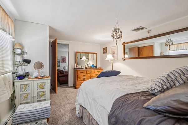 Bedroom, Interior, Pendant Lights