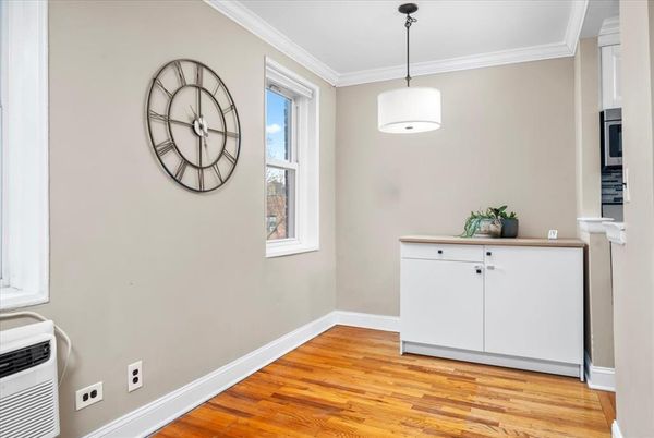 Interior, Pendant Lights, Wood Texture Flooring