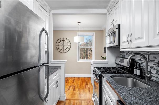 Interior, Kitchen, Pendant Lights, Wood Texture Flooring