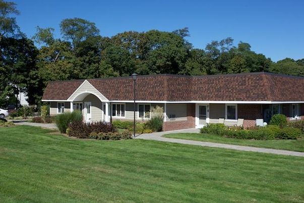 Backyard, Exterior, Facade, Brick Facade, Ranch