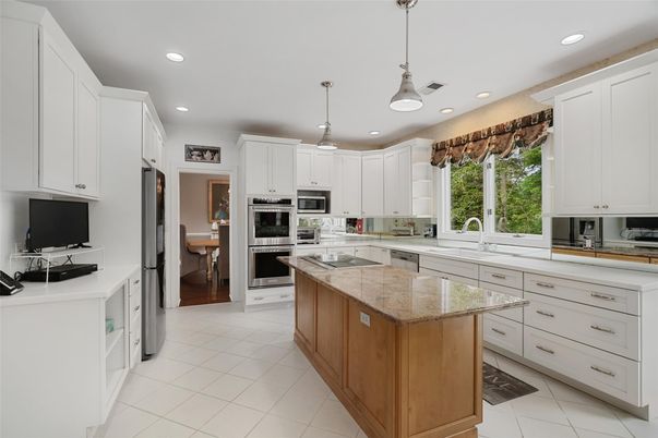 Interior, Kitchen, Pendant Lights, Recessed Lighting, Stainless Steel Appliances