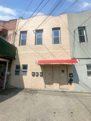 Exterior, Facade, None