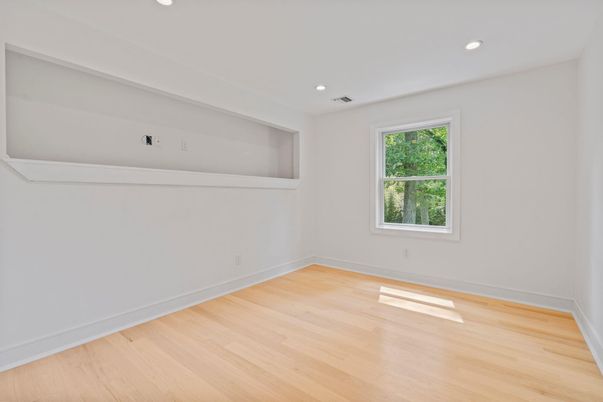 Empty room, Interior, Recessed Lighting, Wood Texture Flooring