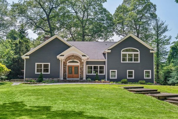 Exterior, Facade, Farmhouse