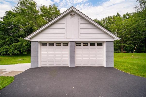 Detached Garage, Exterior