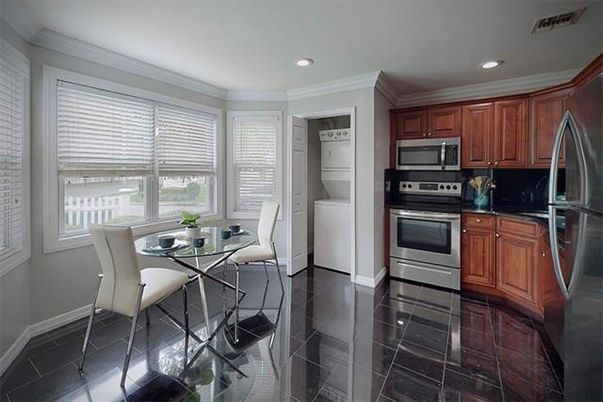Dining room, Interior, Kitchen, Recessed Lighting, Stainless Steel Appliances