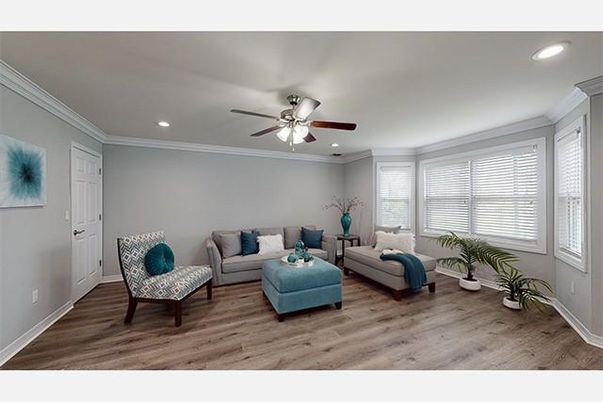 Interior, Living room, Recessed Lighting, Wood Texture Flooring