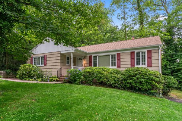 Backyard, Exterior, Facade, Ranch