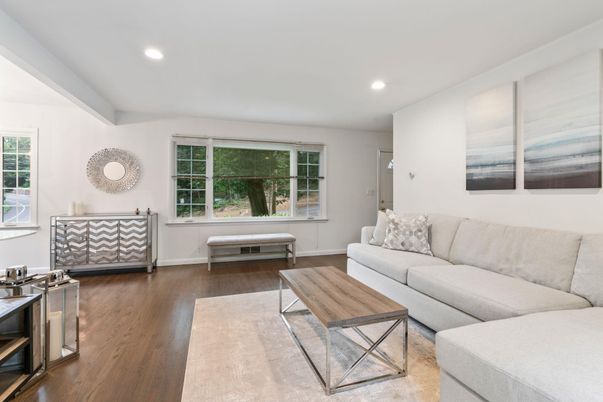 Interior, Living room, Recessed Lighting, Wood Texture Flooring
