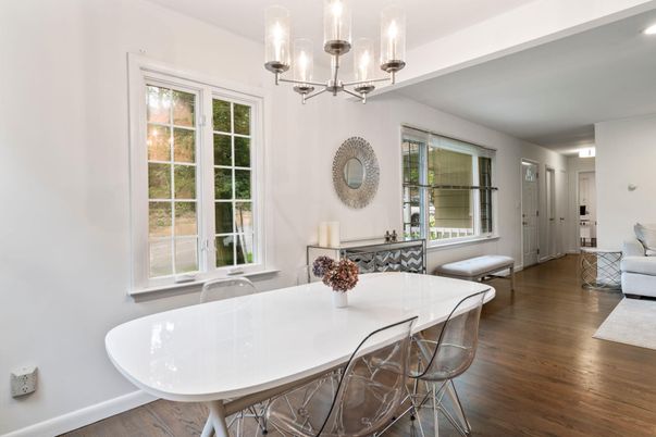 Chandelier, Dining room, Interior, Recessed Lighting, Wood Texture Flooring