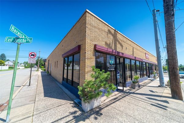 Exterior, Facade, None