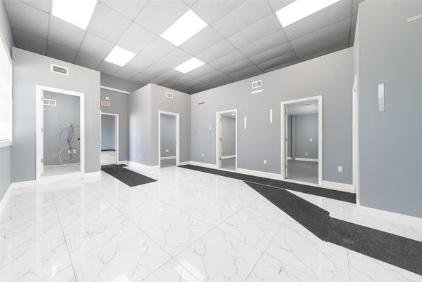 Empty room, Interior, Marble, Recessed Lighting