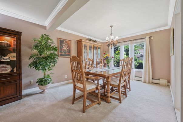Chandelier, Dining room, Interior
