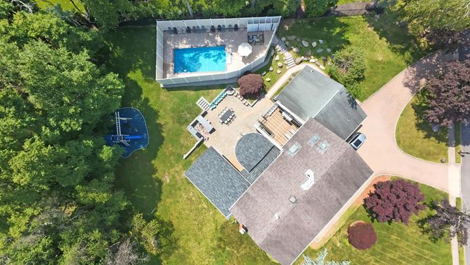 Exterior, Drone