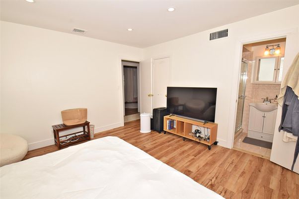 Bathroom, Bedroom, Interior, Recessed Lighting, Wood Texture Flooring